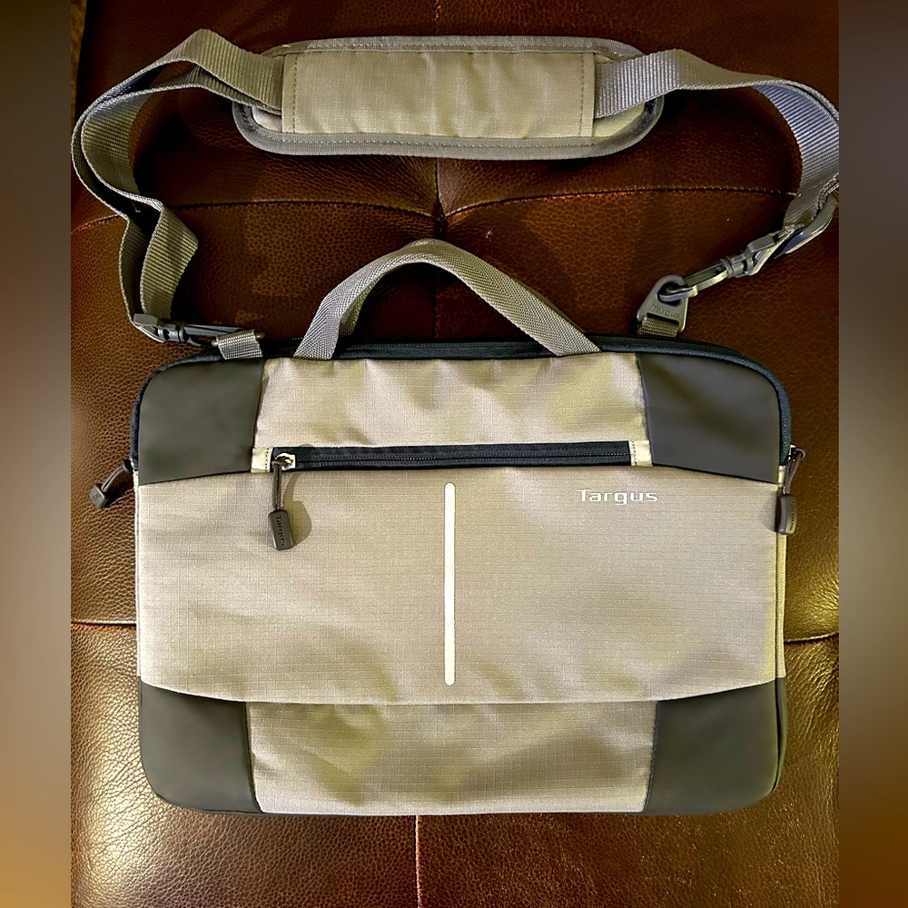 13.3" Bex Il Slipcase (Gray)